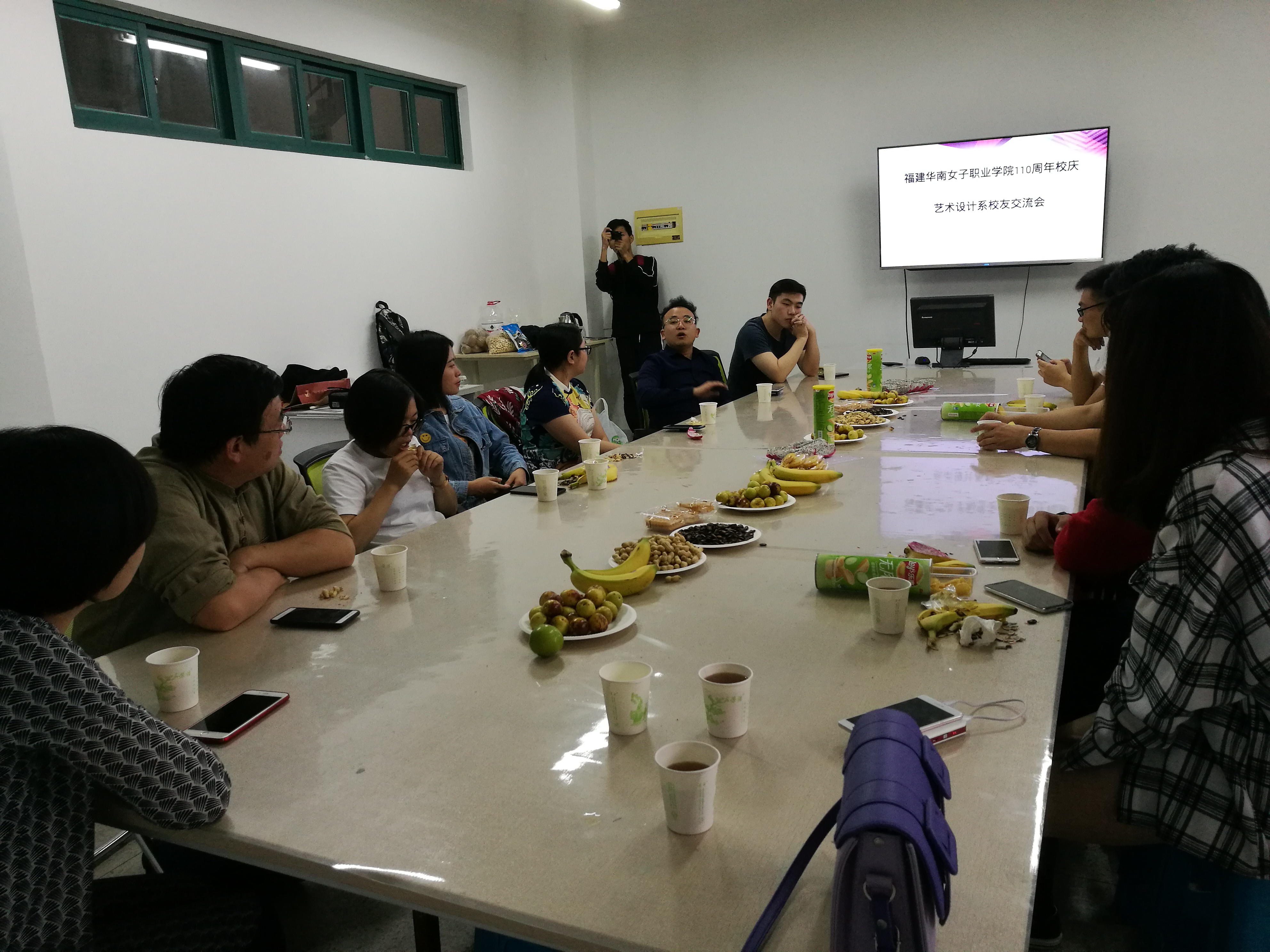 教师与校友座谈 (4).jpg