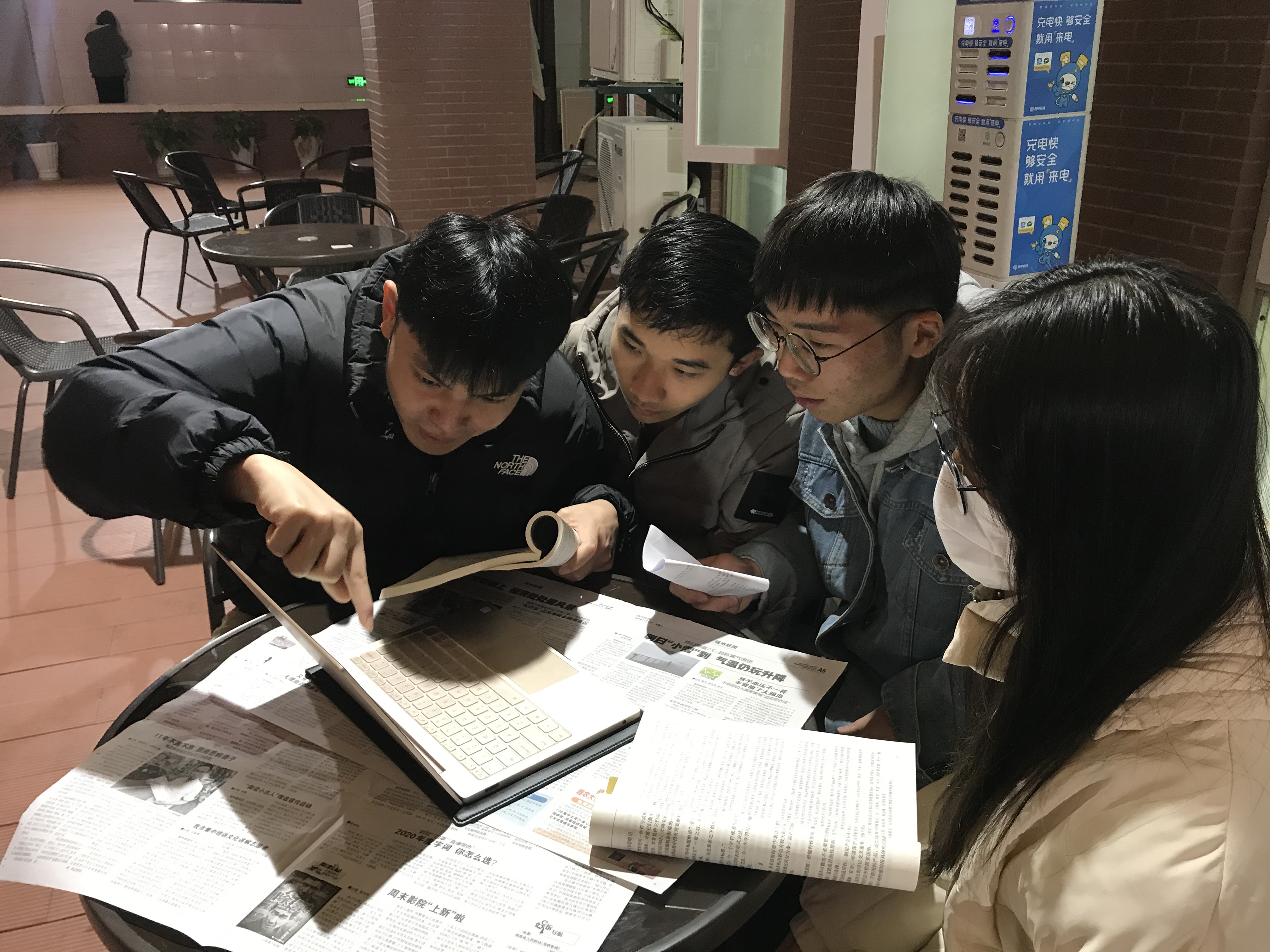 立足科研创新、追求务实精彩 (3).JPG