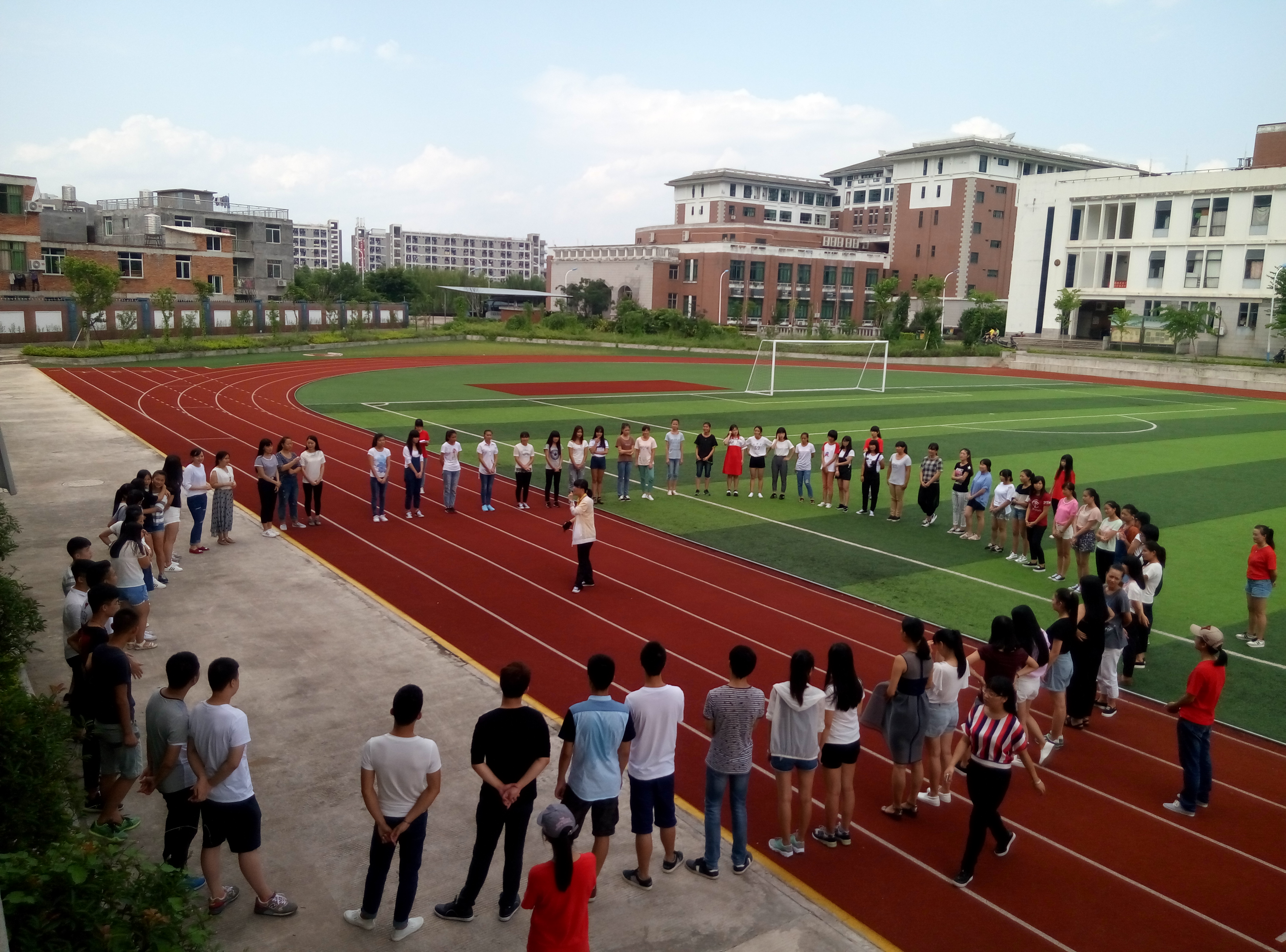 教官建立团队契约.jpg