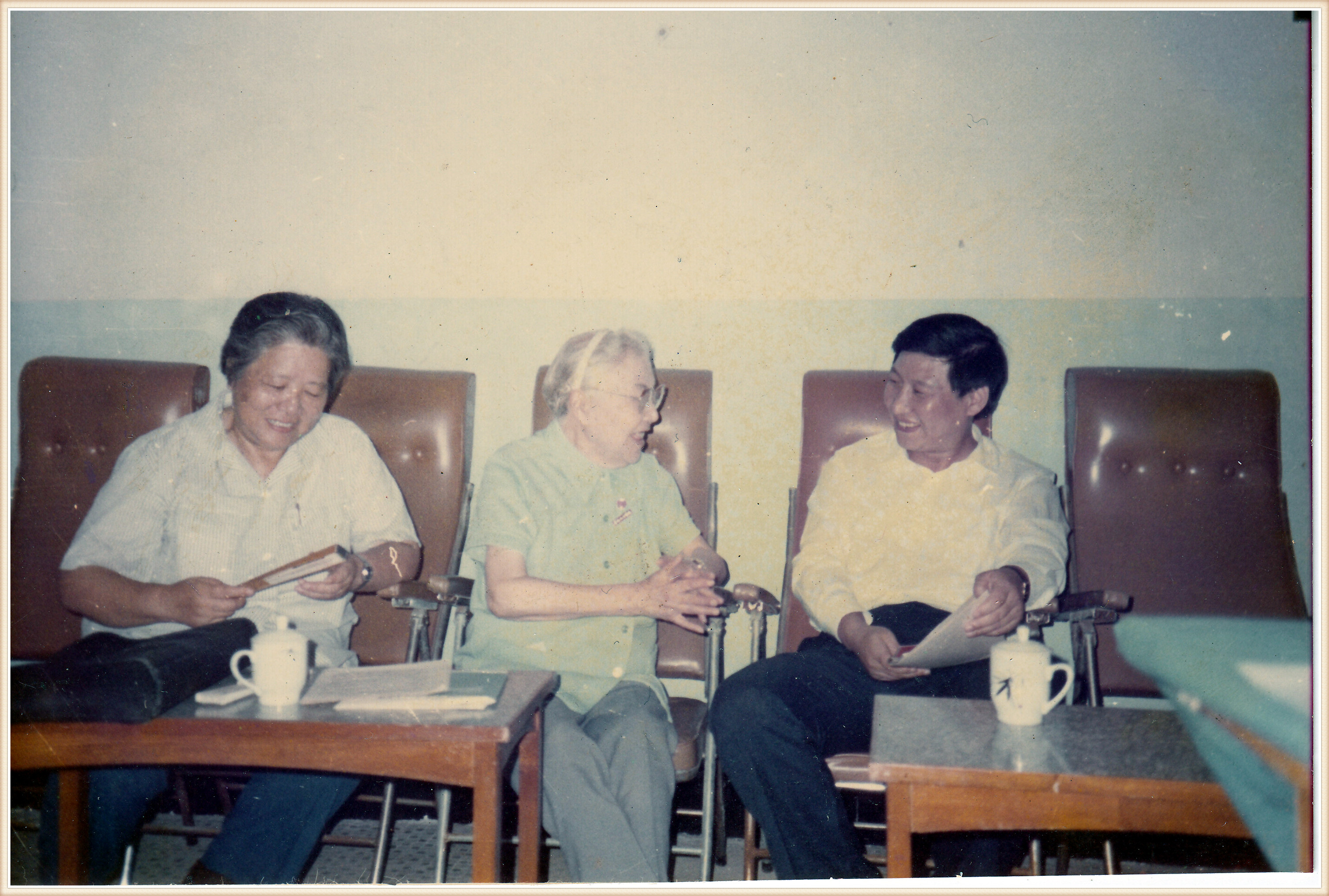 19900927市委书记习近平来院视察_副本.jpg