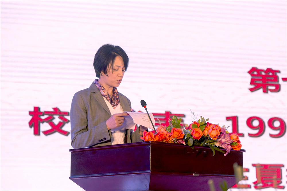 校友发言.jpg